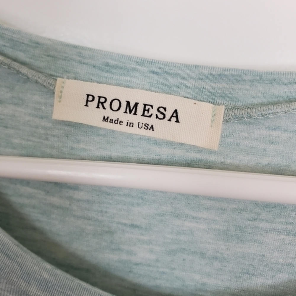 Boutique top - Picture 3 of 6
